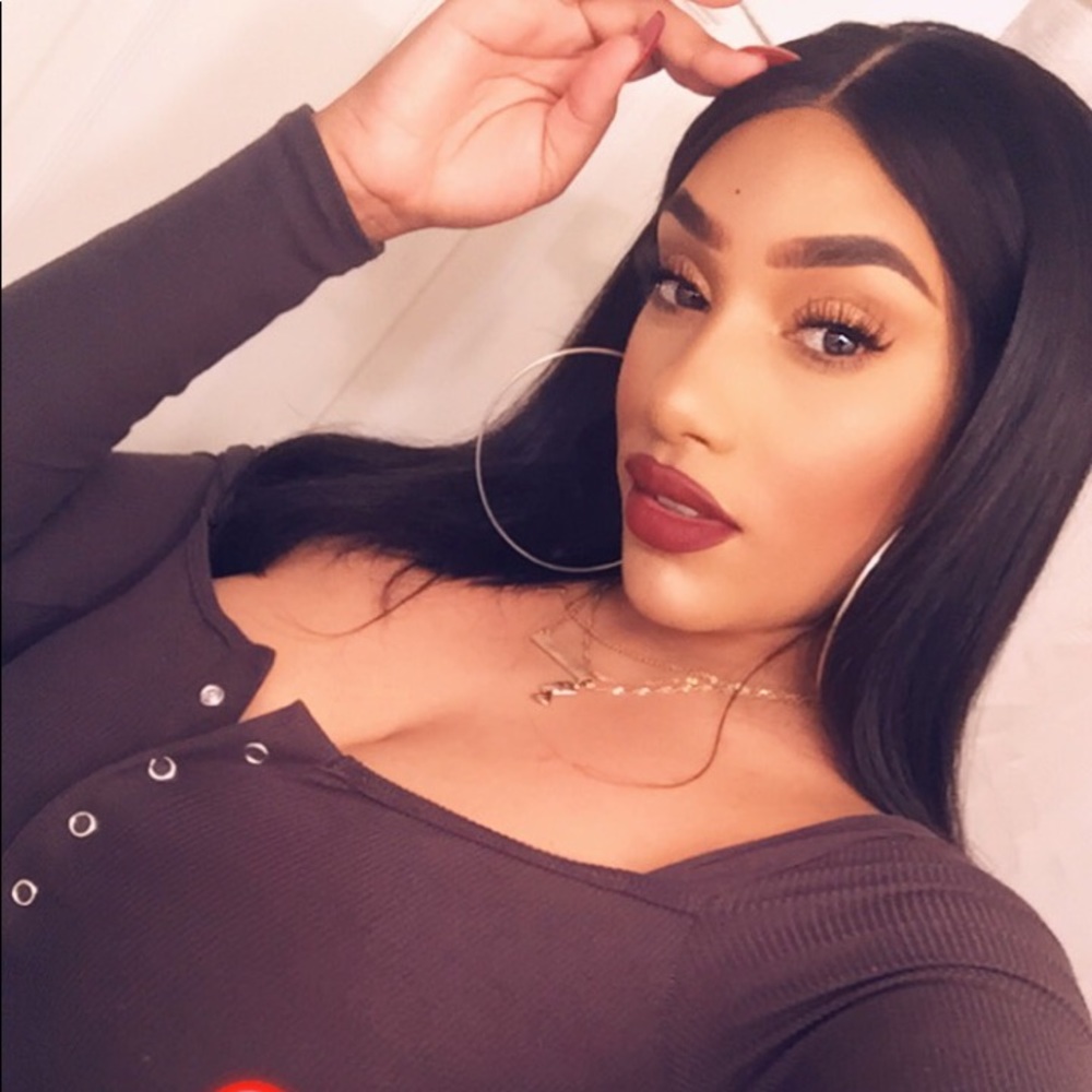 Meet your Posher, Jenai